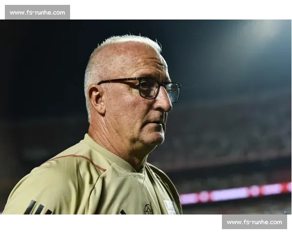 名帅吐真言：欧洲杯备战压力巨大，但我们无所畏惧